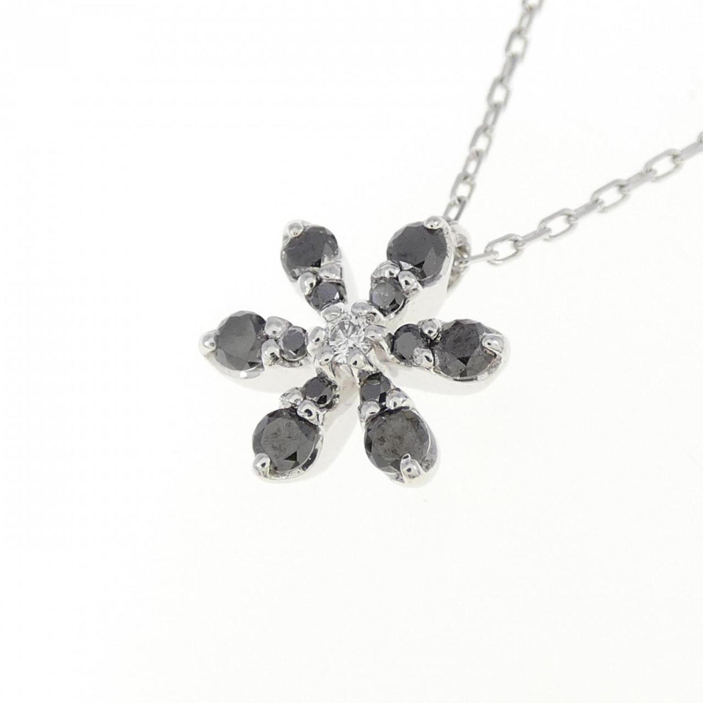 Ponte Vecchio Diamond Necklace 0.16Ct