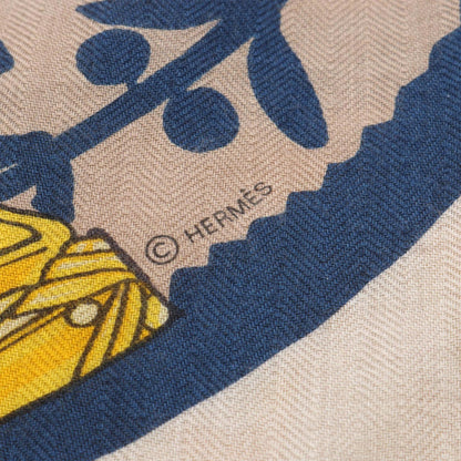 Hermes Herms Triangle Geant Etriers Scarf