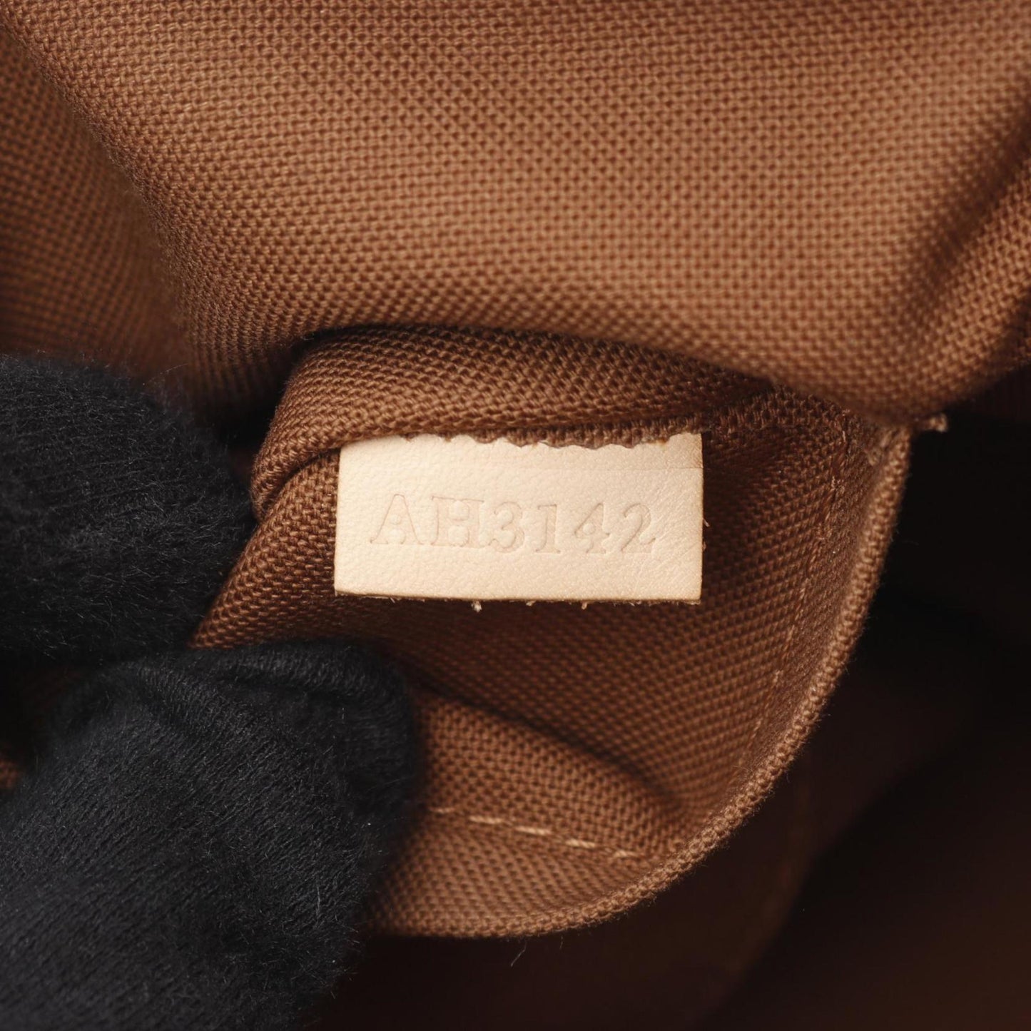 Louis Vuitton Tivoli Pm Handbag