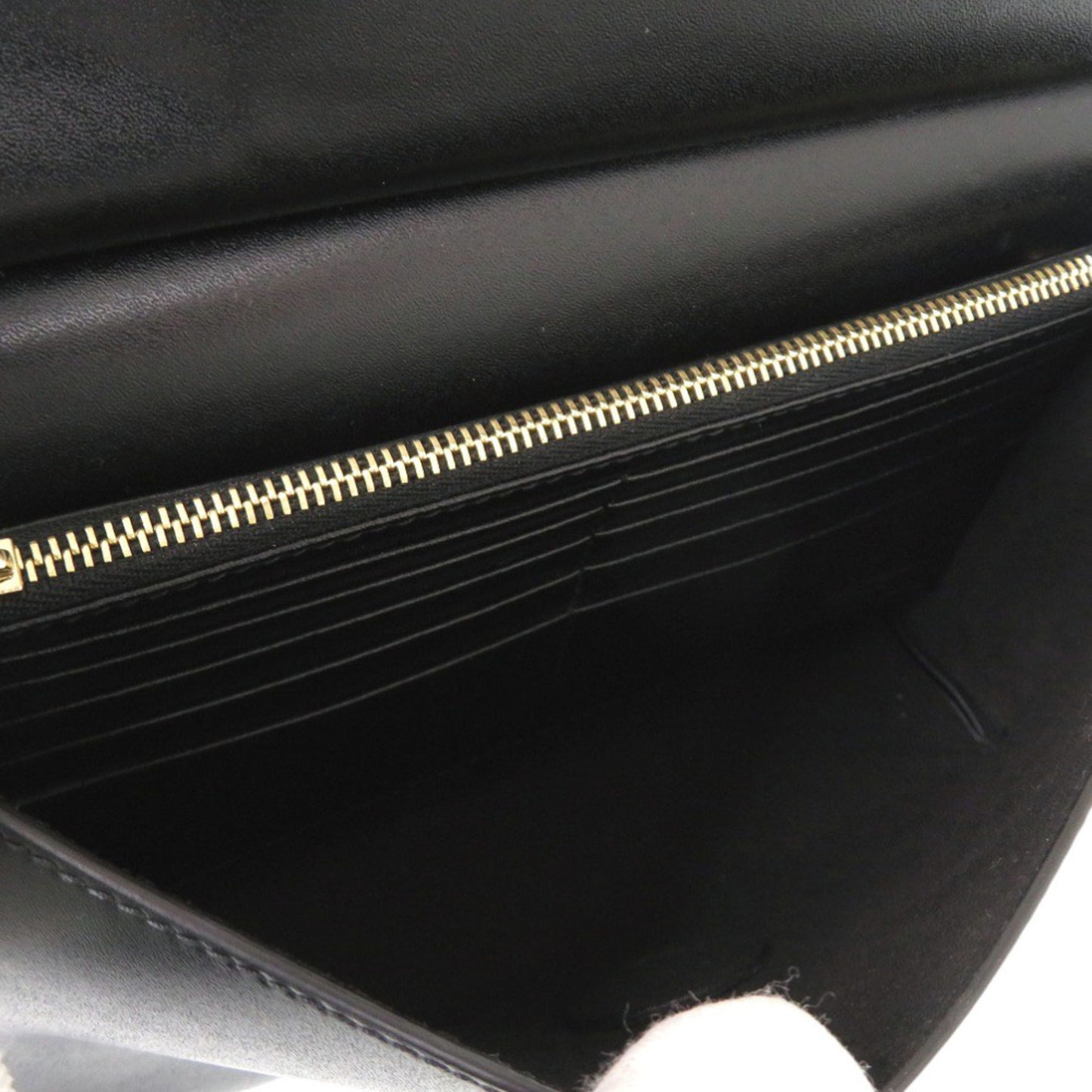 Salvatore Ferragamo Vara Ribbon Leather Black Shoulder Bag 0529