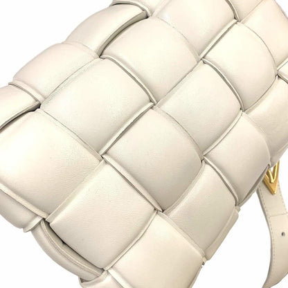 Bottega Veneta Intrecciato Padded Cassette Shoulder Bag In White Leather