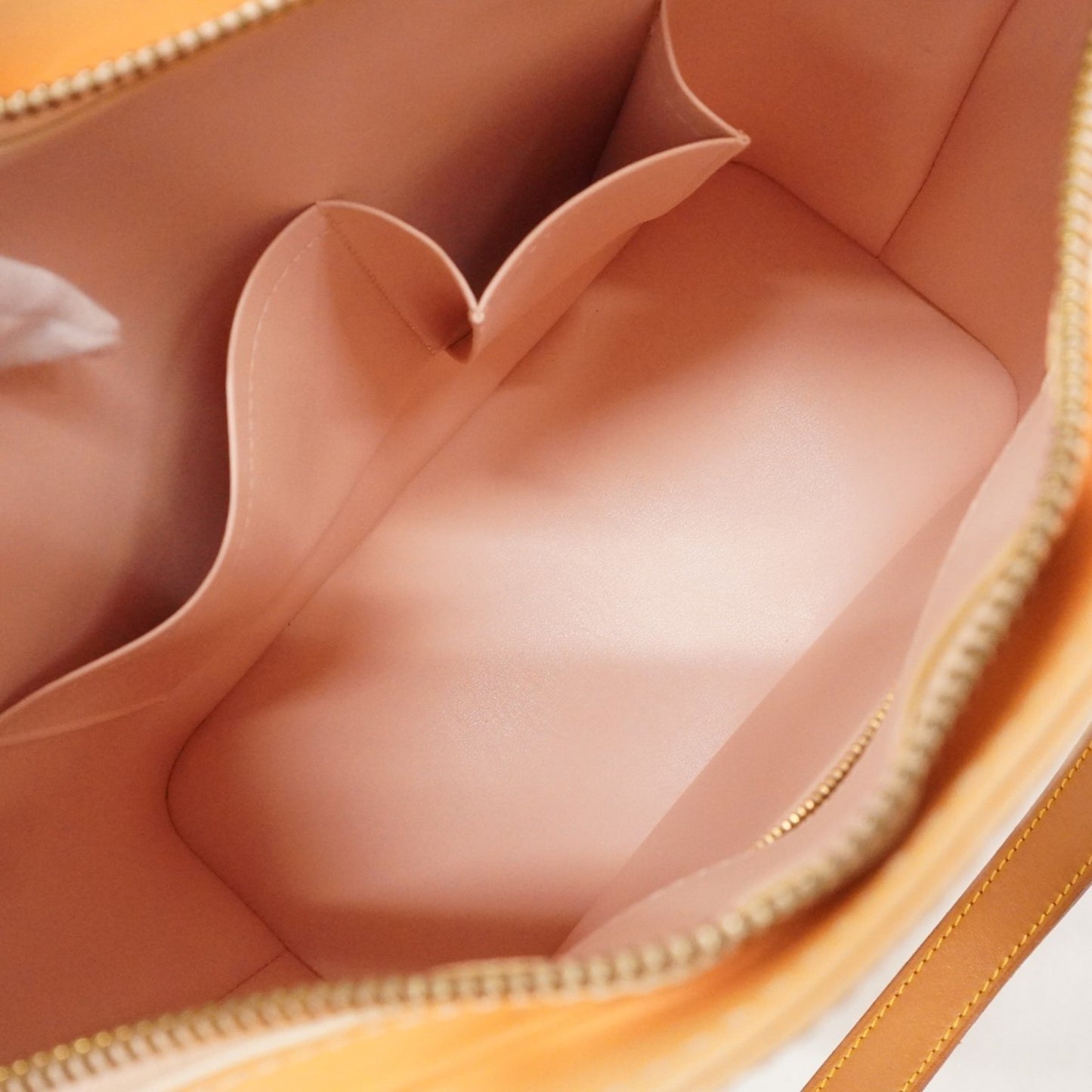 Louis Vuitton Vernis Houston Tote Bag M91302 Marshmallow Pink