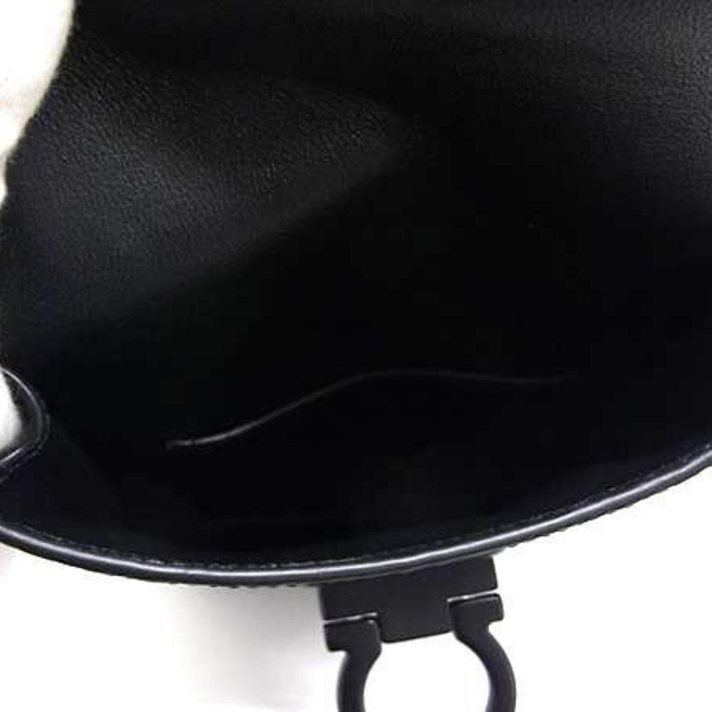 Salvatore Ferragamo Gancini Shoulder Bag Gg241149 In Black Leather