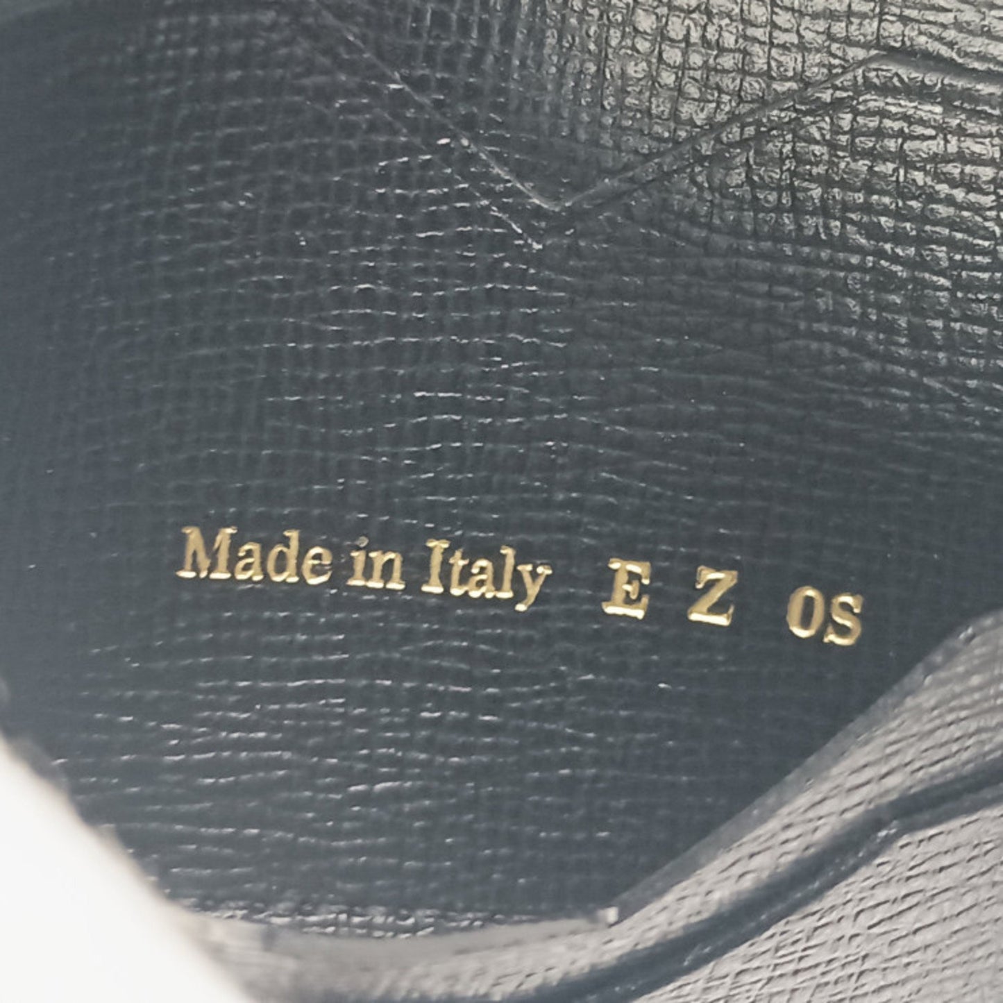 Valextra Zip-Around Card Holder V8L34 In Black Grained Calfskin For Men And Women