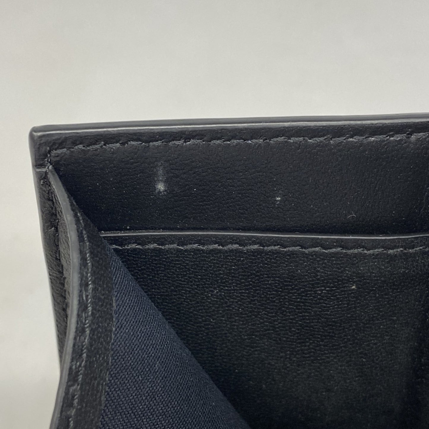 Fendi Tri-Fold Wallet In Black Leather