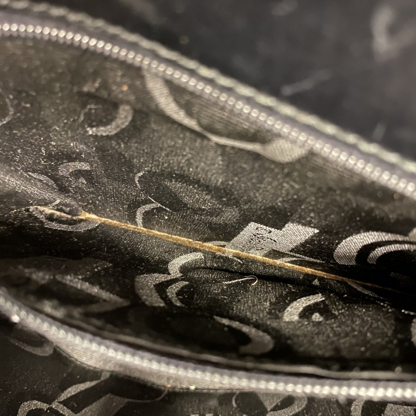 Salvatore Ferragamo Gancini Leather Handbag In Black