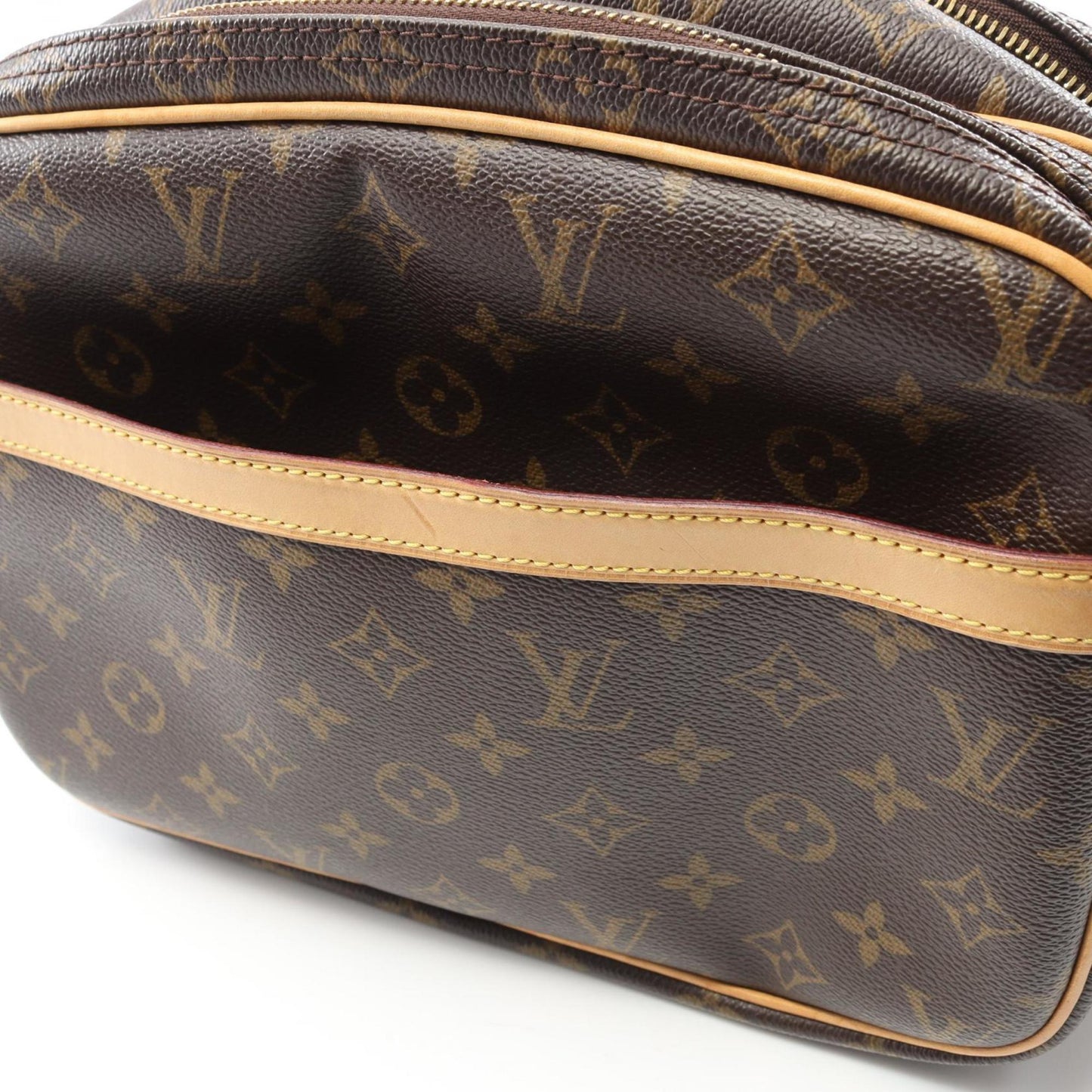 Louis Vuitton Reporter Pm Shoulder Bag
