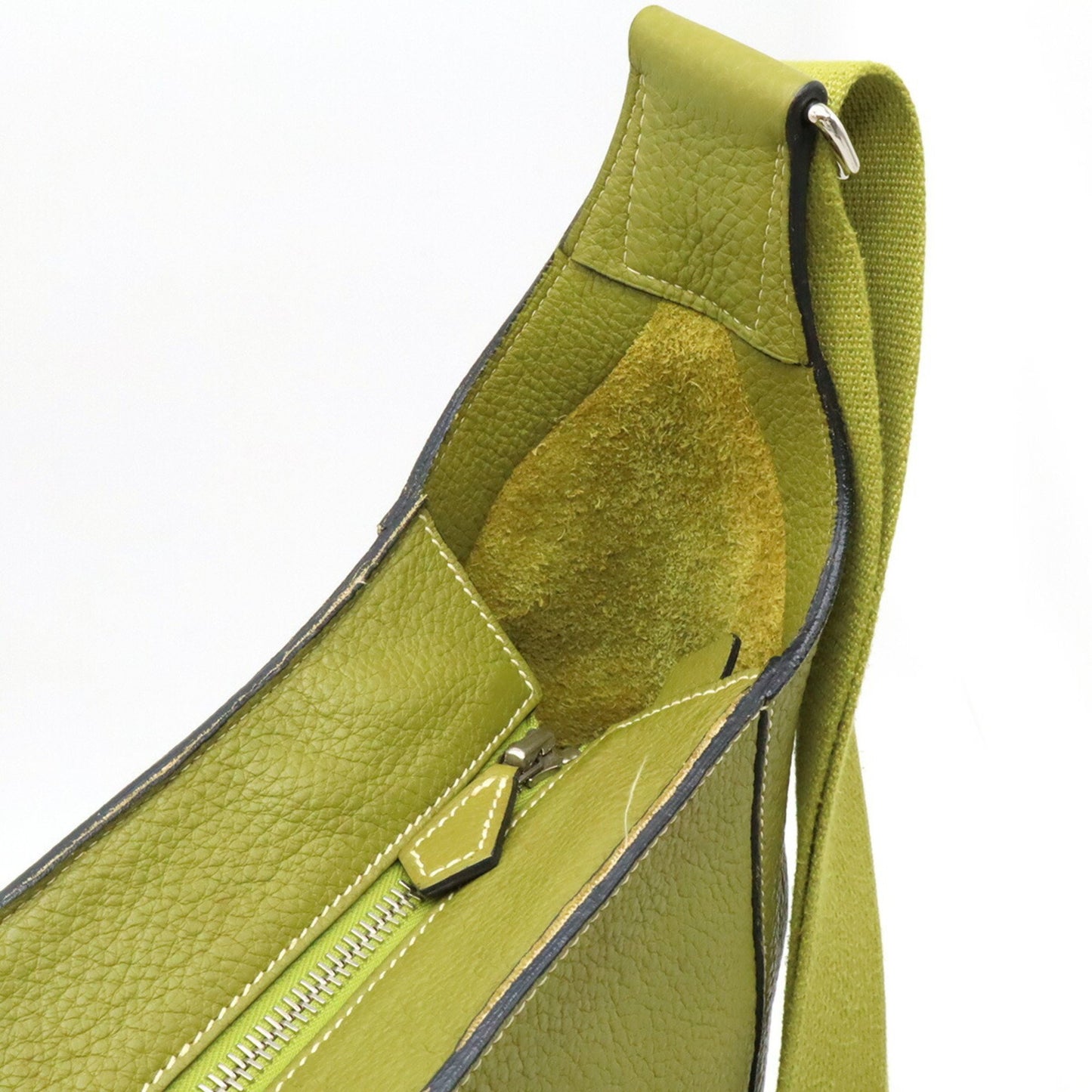 Hermes Hermes Good News Gm Shoulder Bag Taurillon Clemence Anise Green ?L Engraved