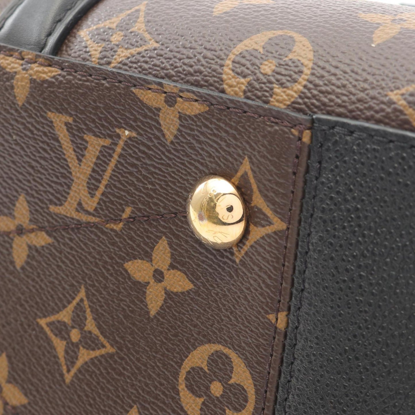 Louis Vuitton Soufflot Nv Mm Handbag