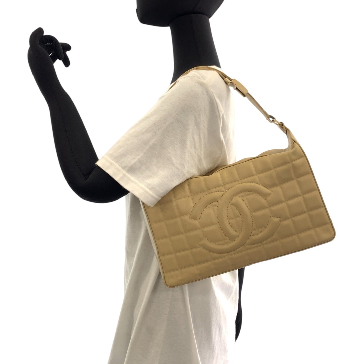 Chanel Vintage Chocolate Bar Coco Mark Beige Lambskin Shoulder Bag With Gold Hardware