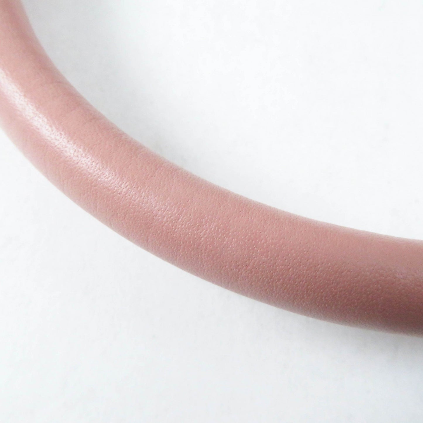 Longchamp Madeleine 2077886258 Logo-Embossed Leather Handbag In Dusty Pink