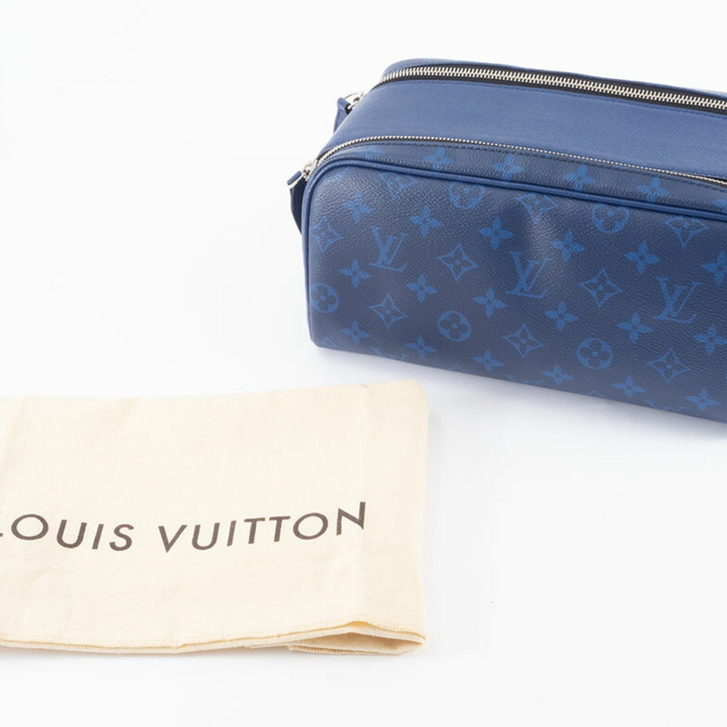 Louis Vuitton Dopp Kit Clutch Bag/Second Bag M30849 Monogram | Taiga Leather Blue