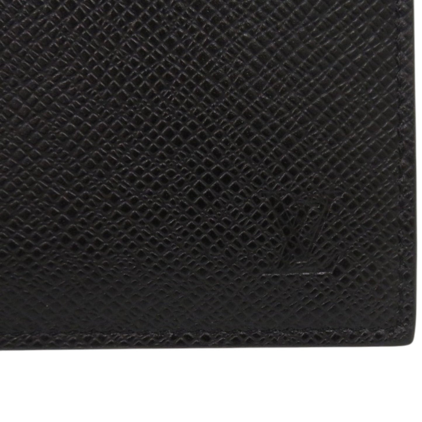 Like New Louis Vuitton Taiga Coin Card Holder In Black