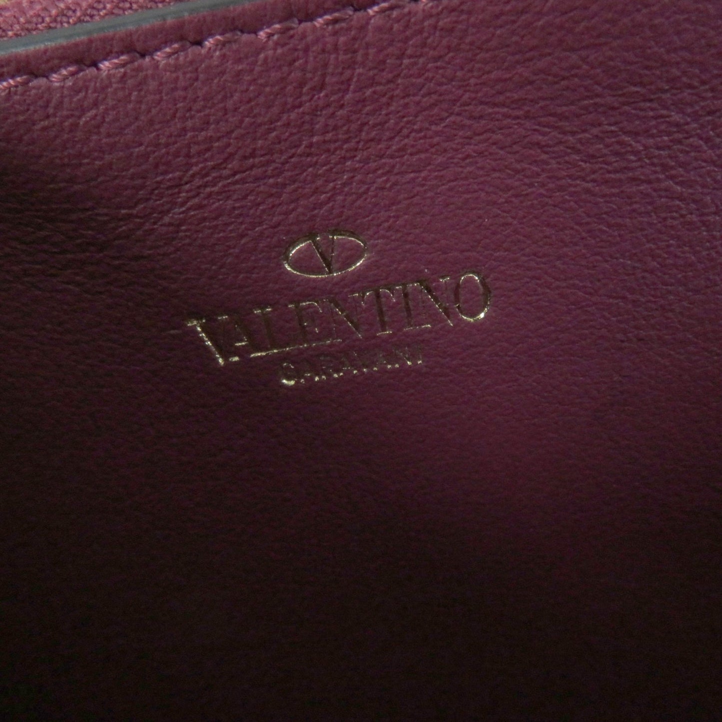 Valentino Garavani Nw0P0645 Rockstud Zip-Around Leather Long Wallet