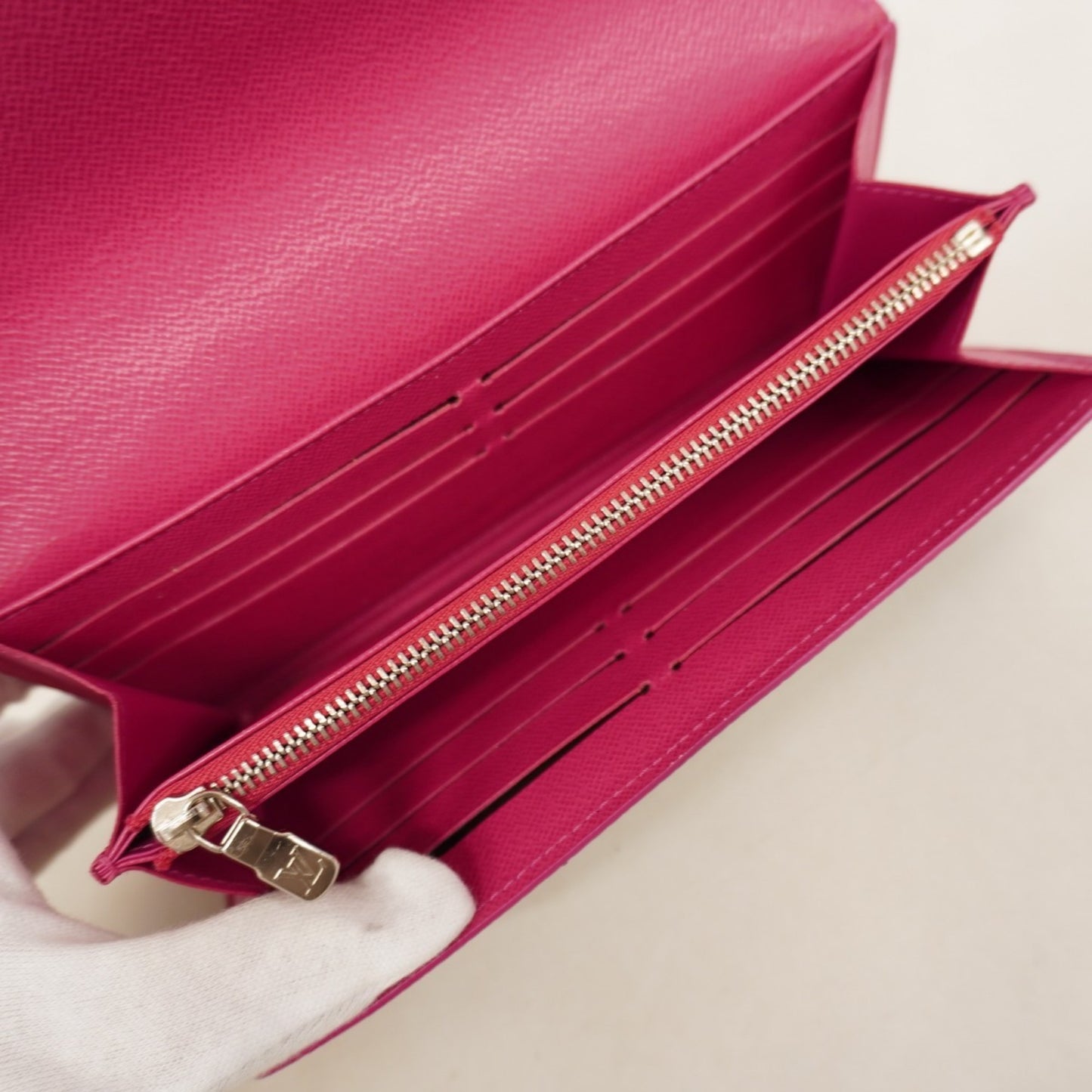 Louis Vuitton Epi Portefeuille Sarah Long Wallet M64322 Noir Hot Pink