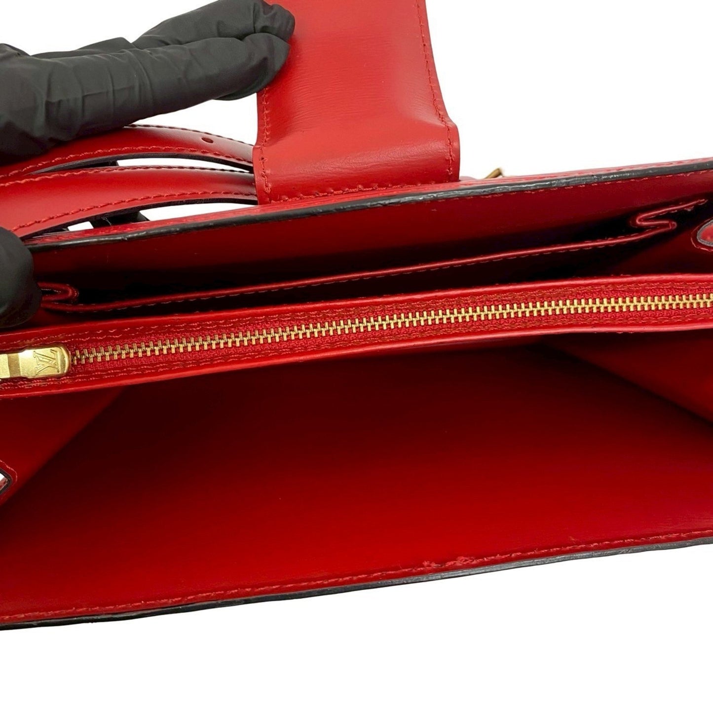 Louis Vuitton Capuchin Epi Leather Turnlock Shoulder Bag In Castilian Red 24538