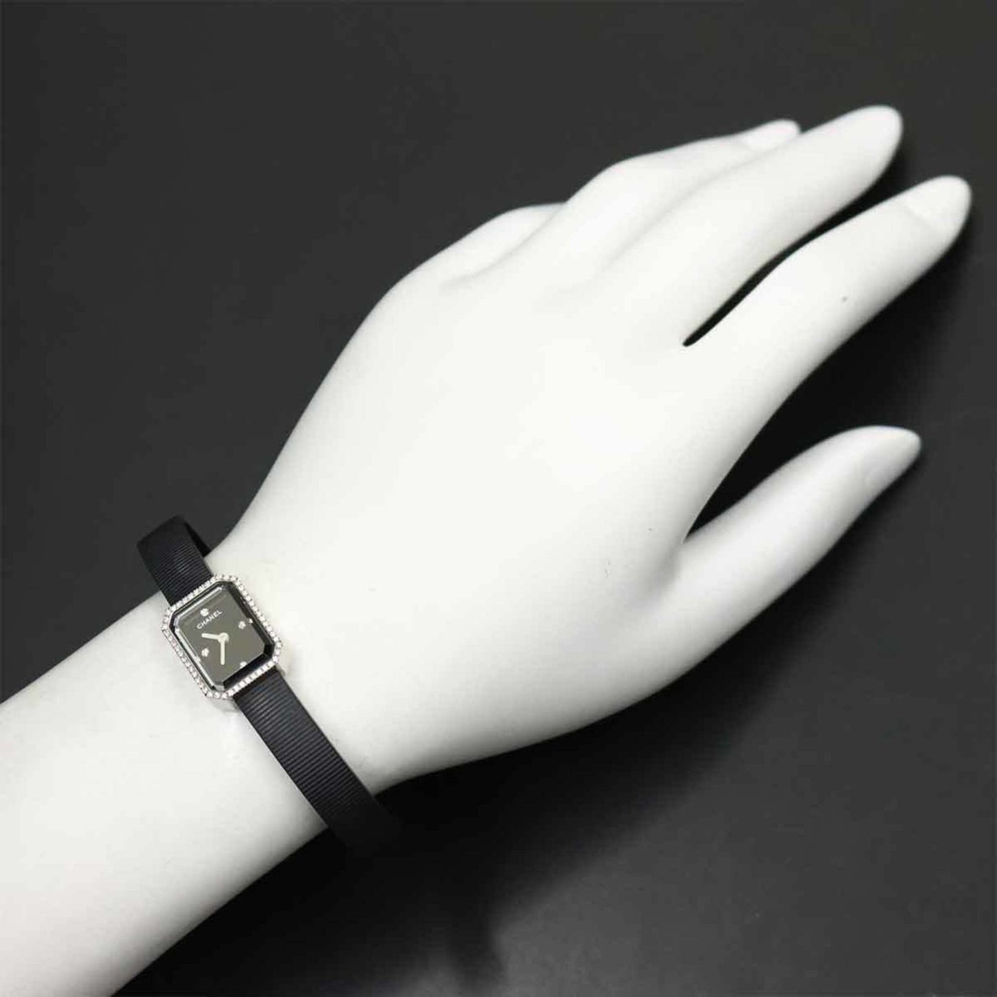 Chanel Premiere H2434 Diamond Bezel Women'S Watch With 4 Diamonds