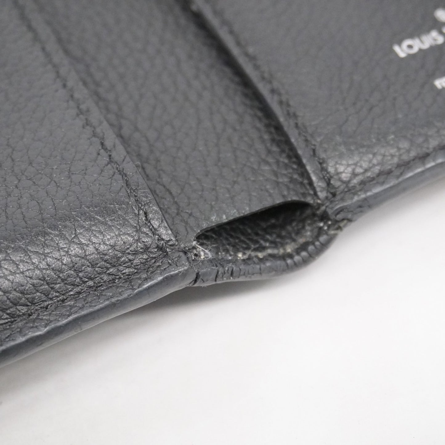 Louis Vuitton Tri-Fold Wallet Portefeuille My Lock Me Compact M62947 Noir