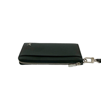 Louis Vuitton Zippy Dragonne Taiga Leather Bifold Long Wallet