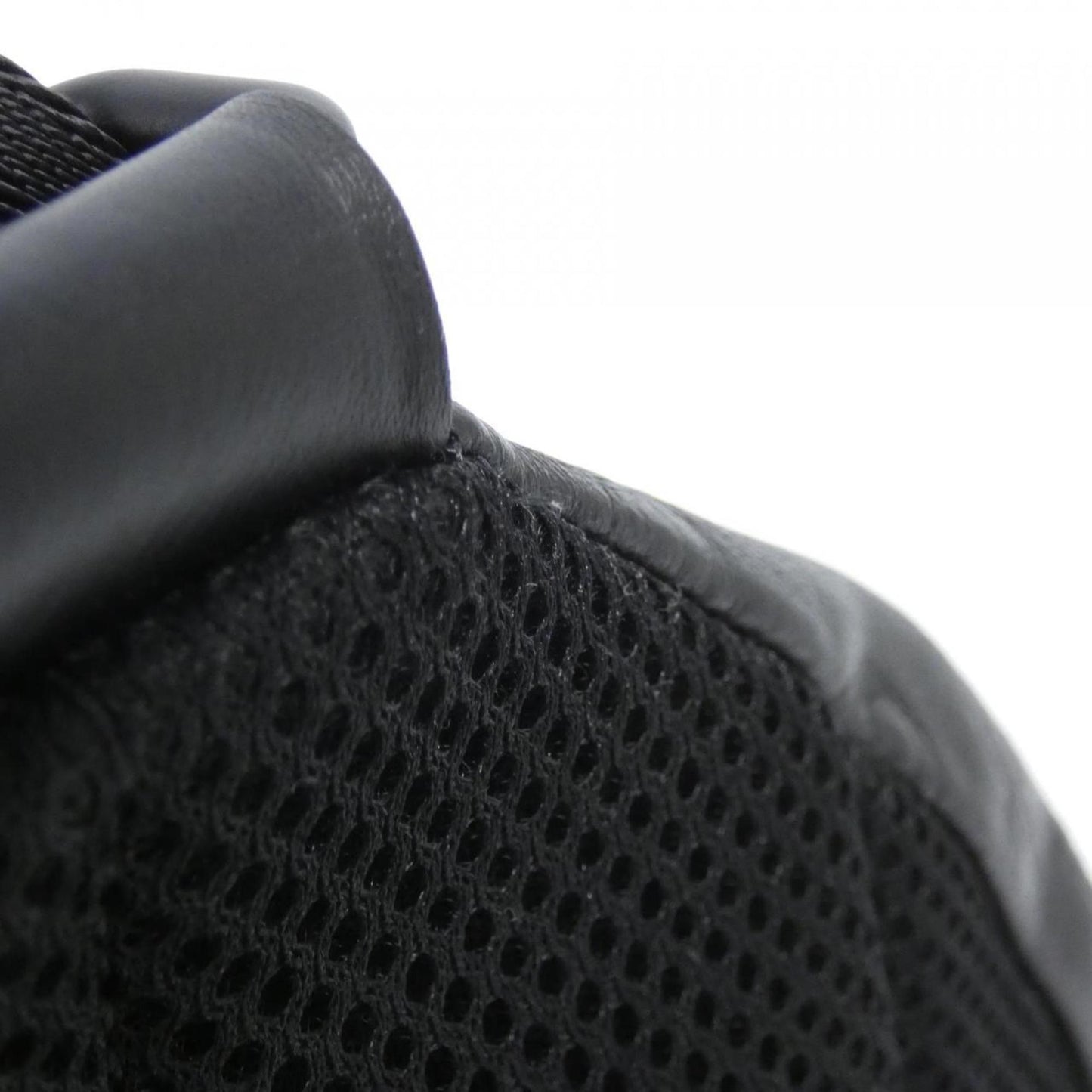 Leather Louis Vuitton Shoulder Bag