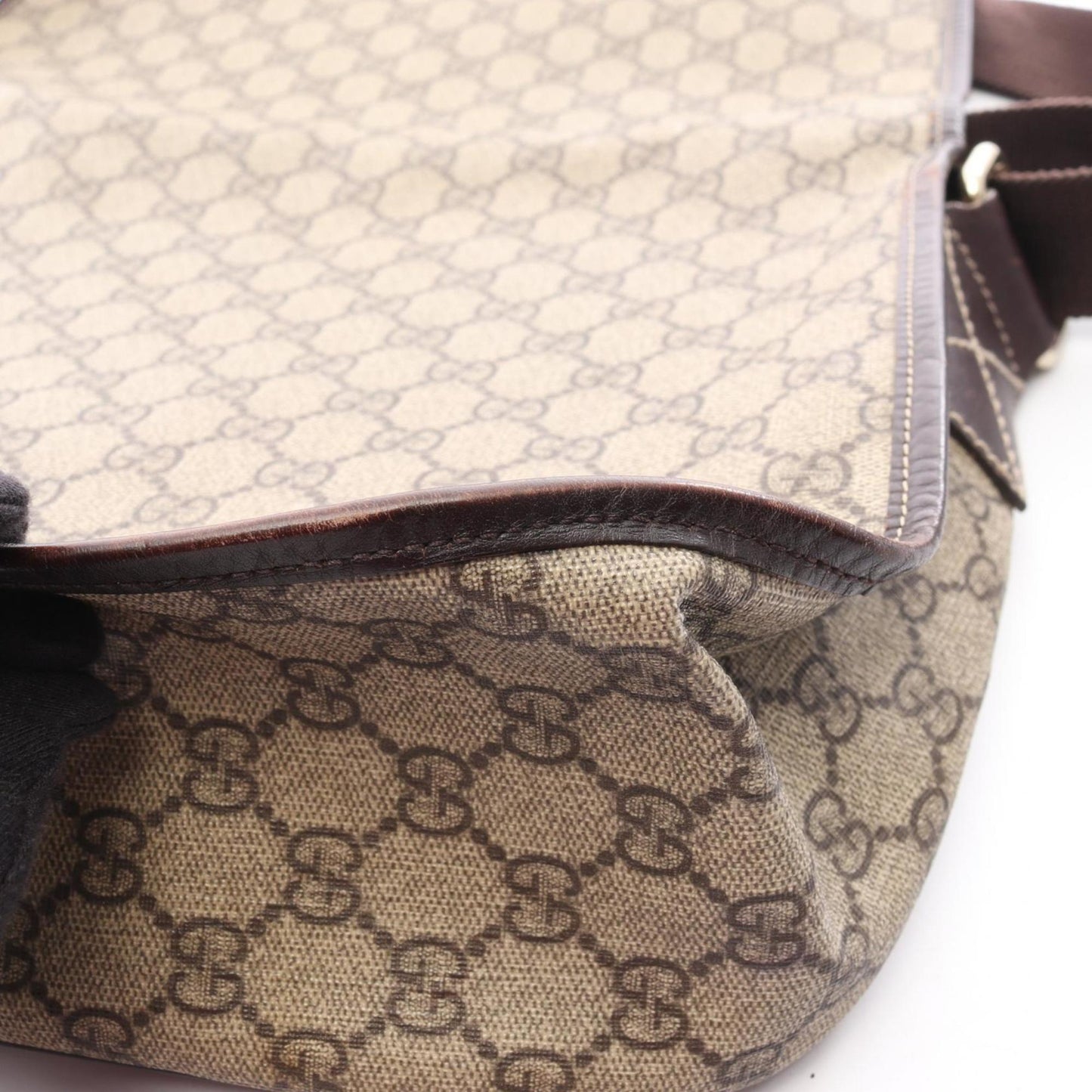 Gucci Gg Supreme Shoulder Bag