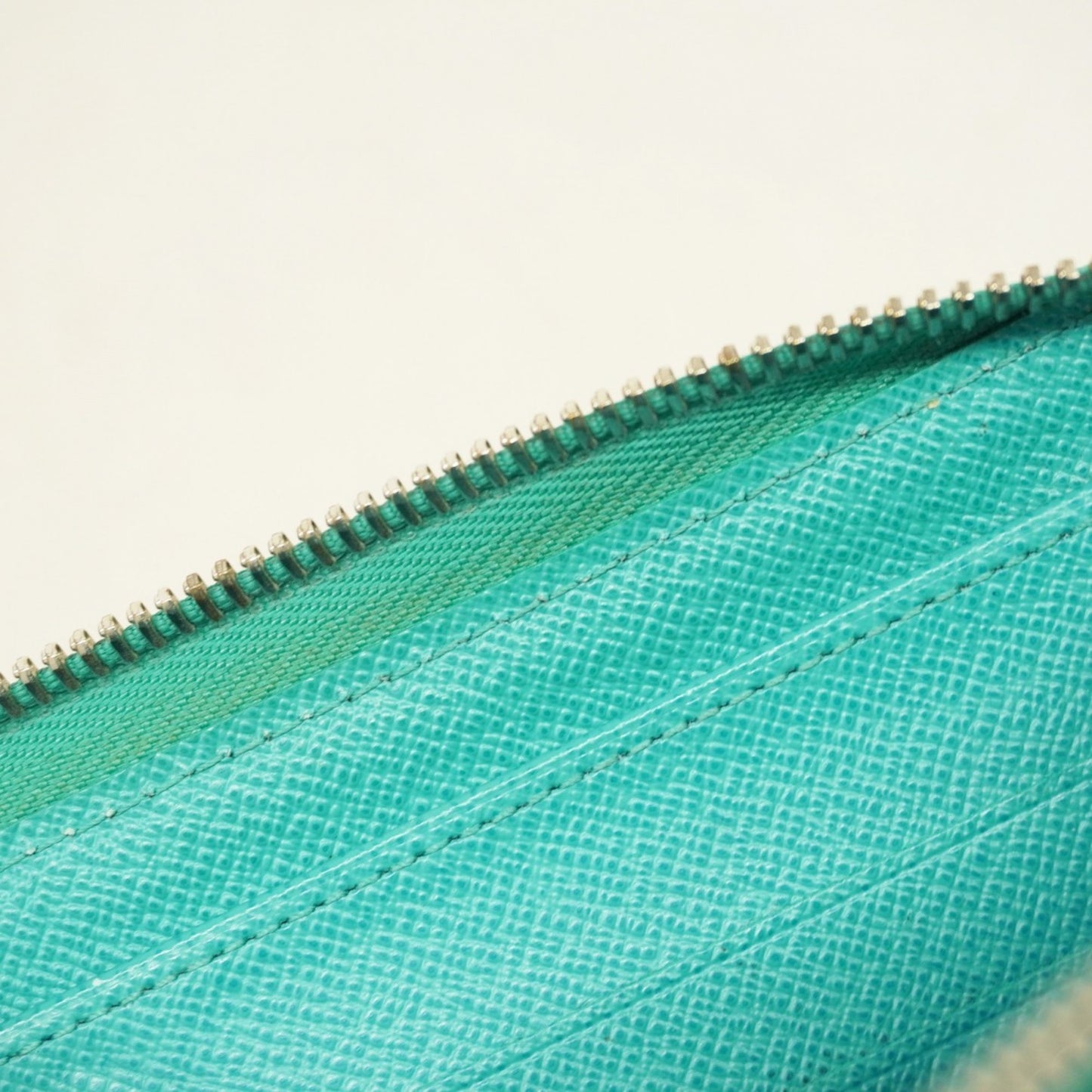 (Bi-Fold) Louis Vuitton Long Wallet