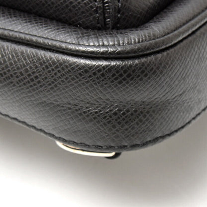 Louis Vuitton Men'S Taiga Avenue Sling Shoulder Bag In Noir