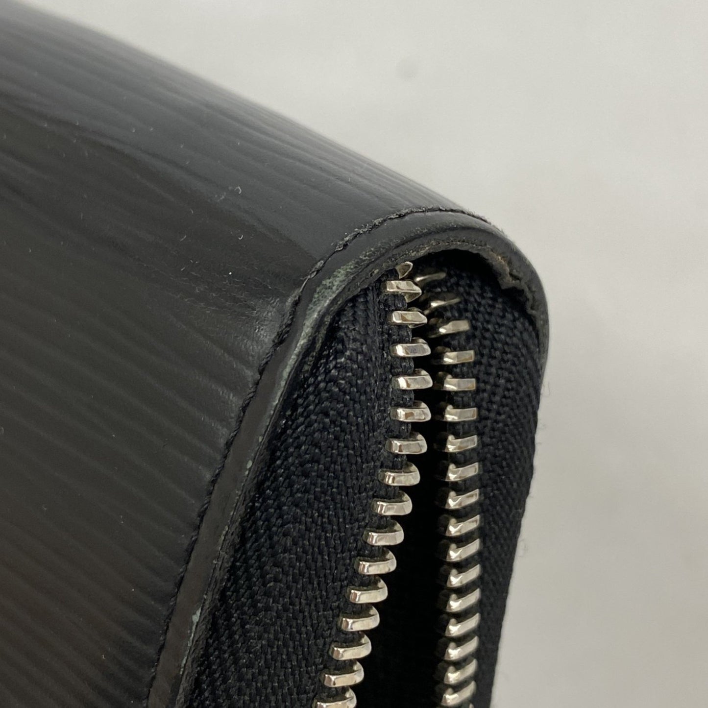 Louis Vuitton Epi Zippy Organizer Long Wallet M63852 Noir