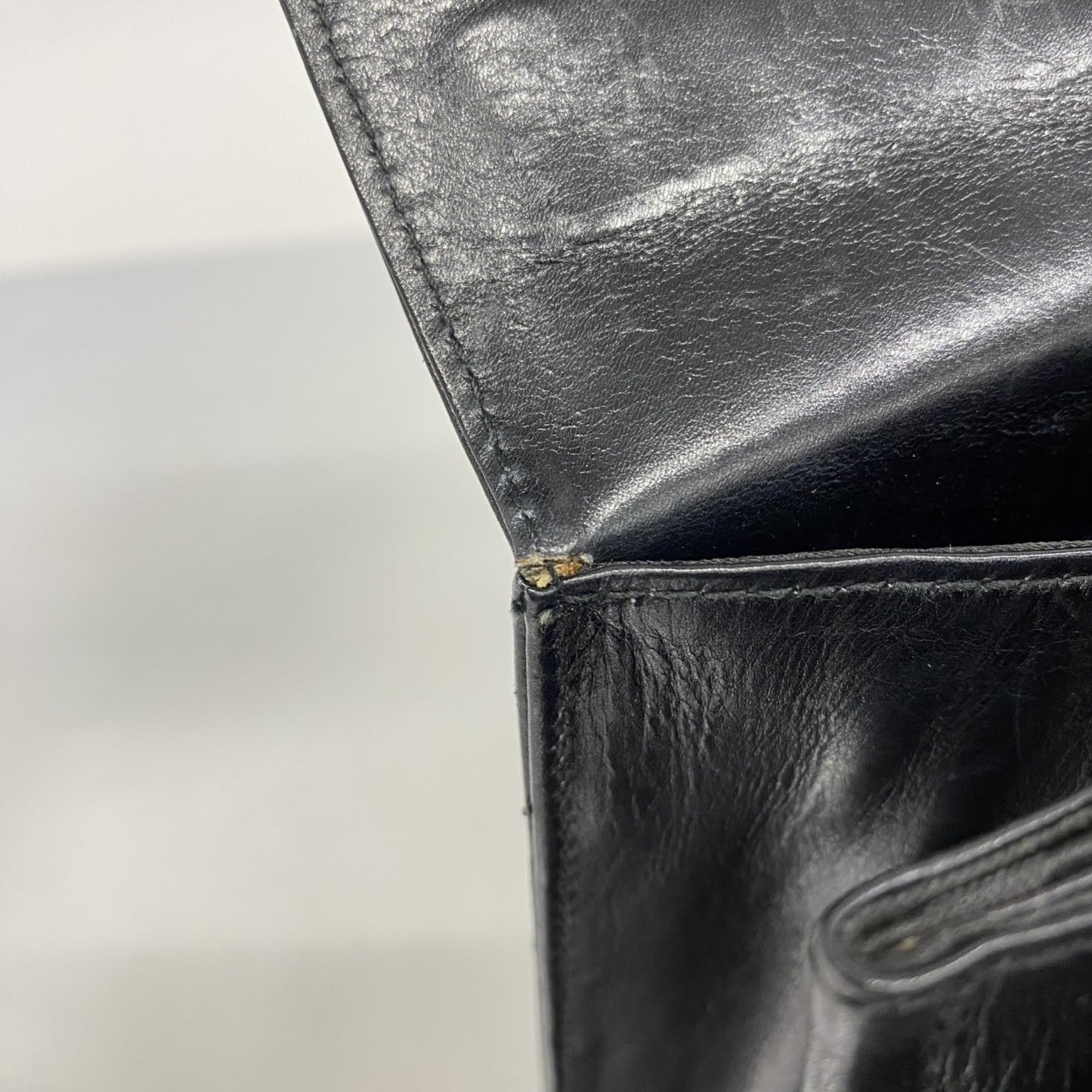 Salvatore Ferragamo Gancini Leather Handbag In Black