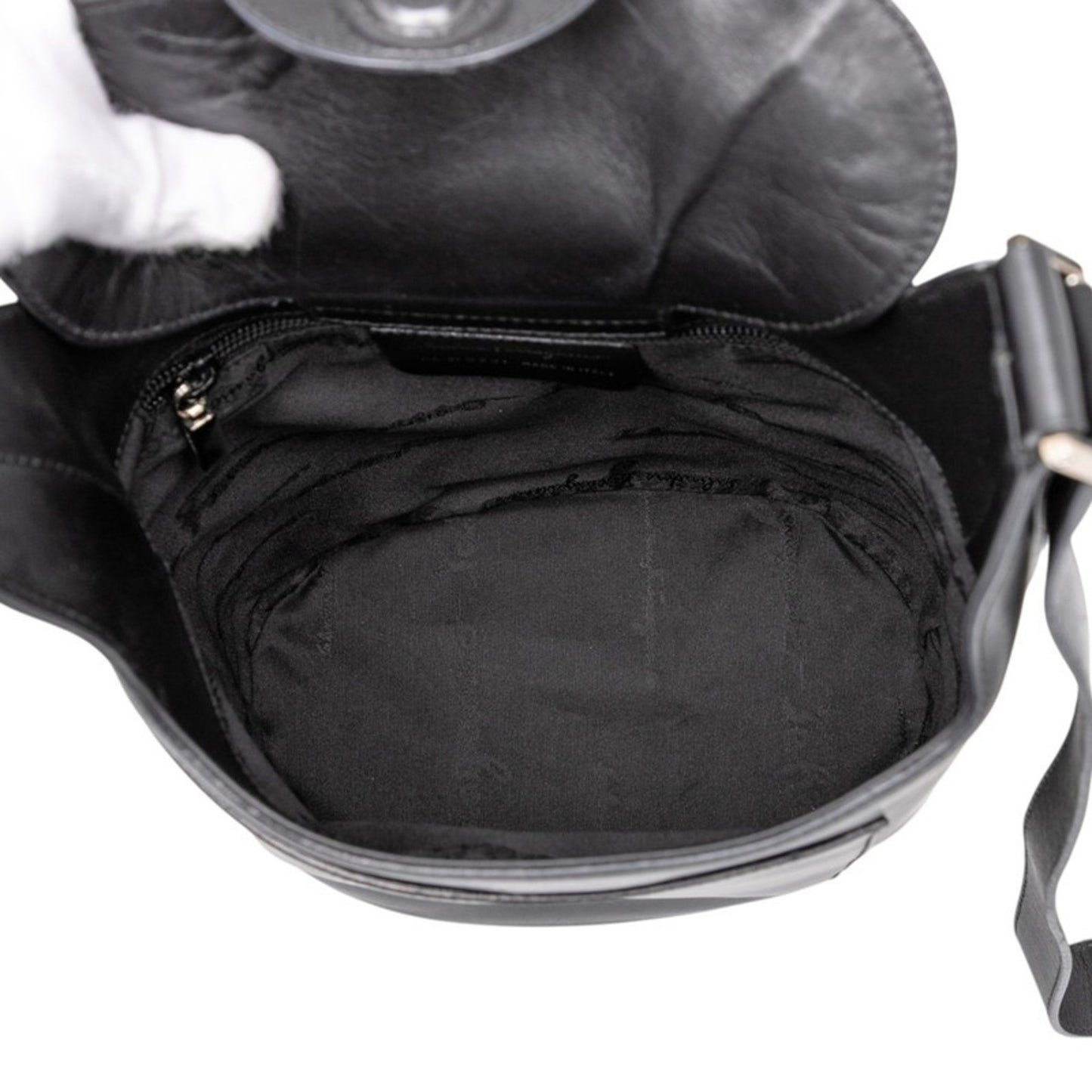 Salvatore Ferragamo Gancini One-Shoulder Bag In Black Leather