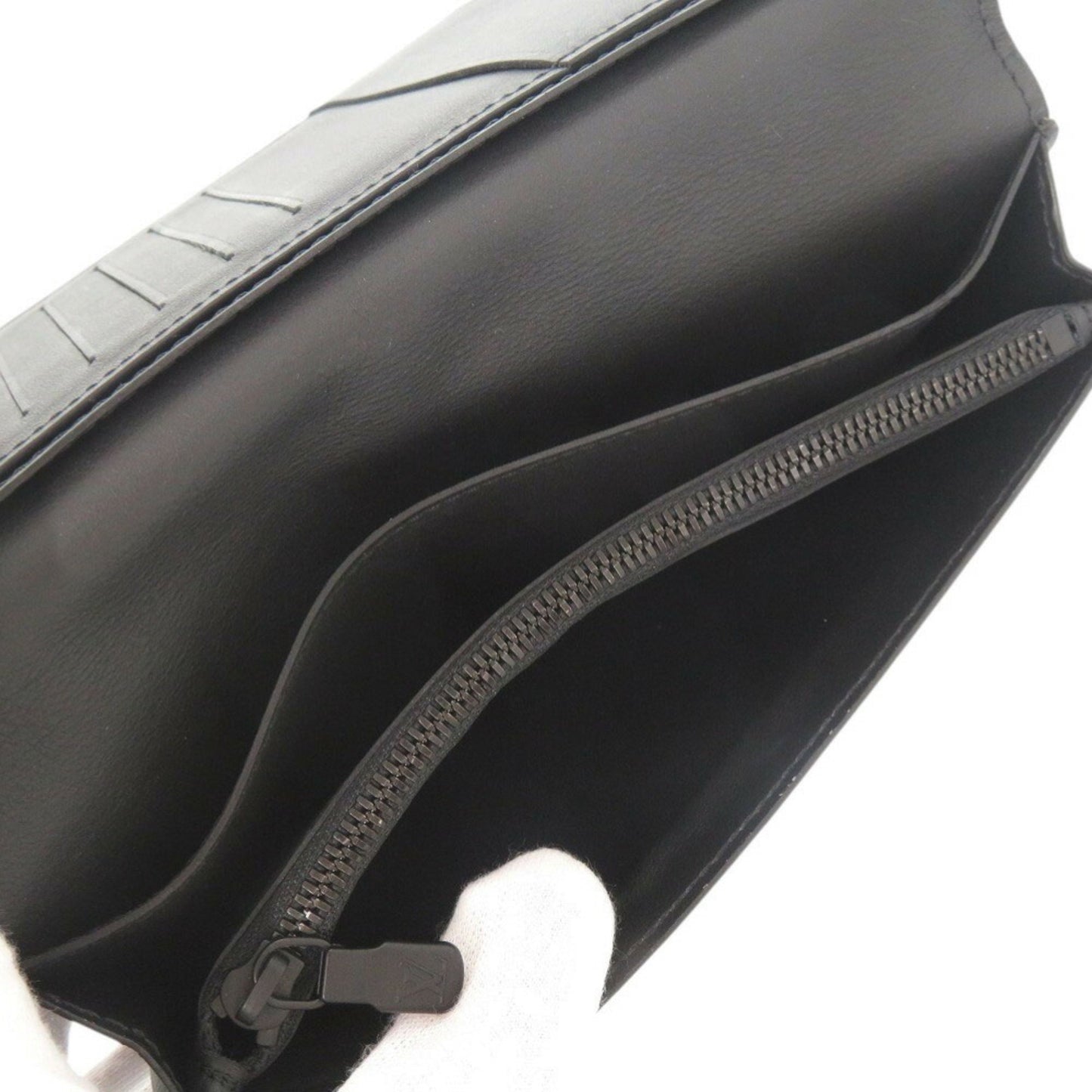 Louis Vuitton Portefeuille Brazza Monogram Shadow M62900 Ic Chip Noir Long Wallet 1713Louis Vuitton