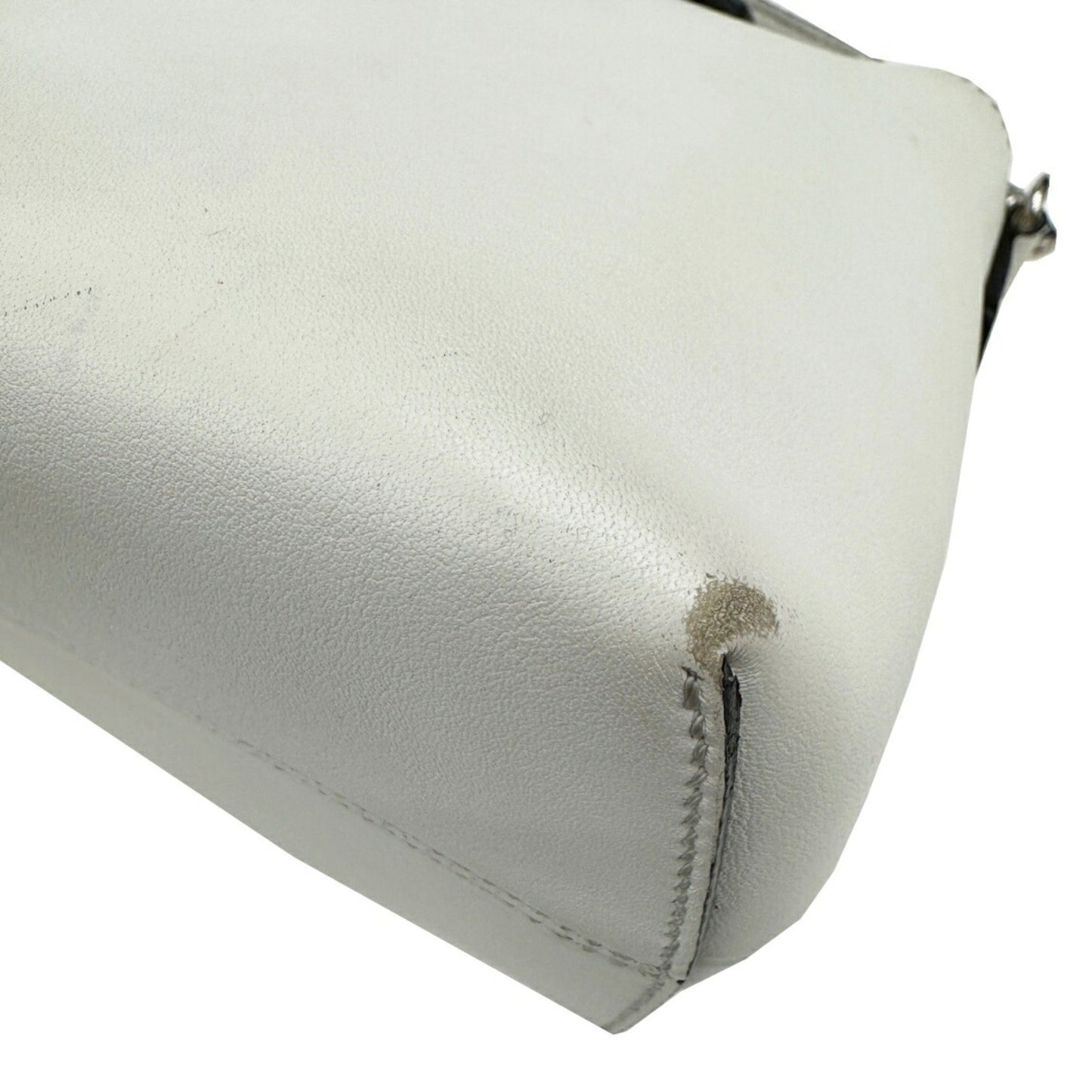 Fendi By The Way 8Bl124 Medium Shoulder Bag In White