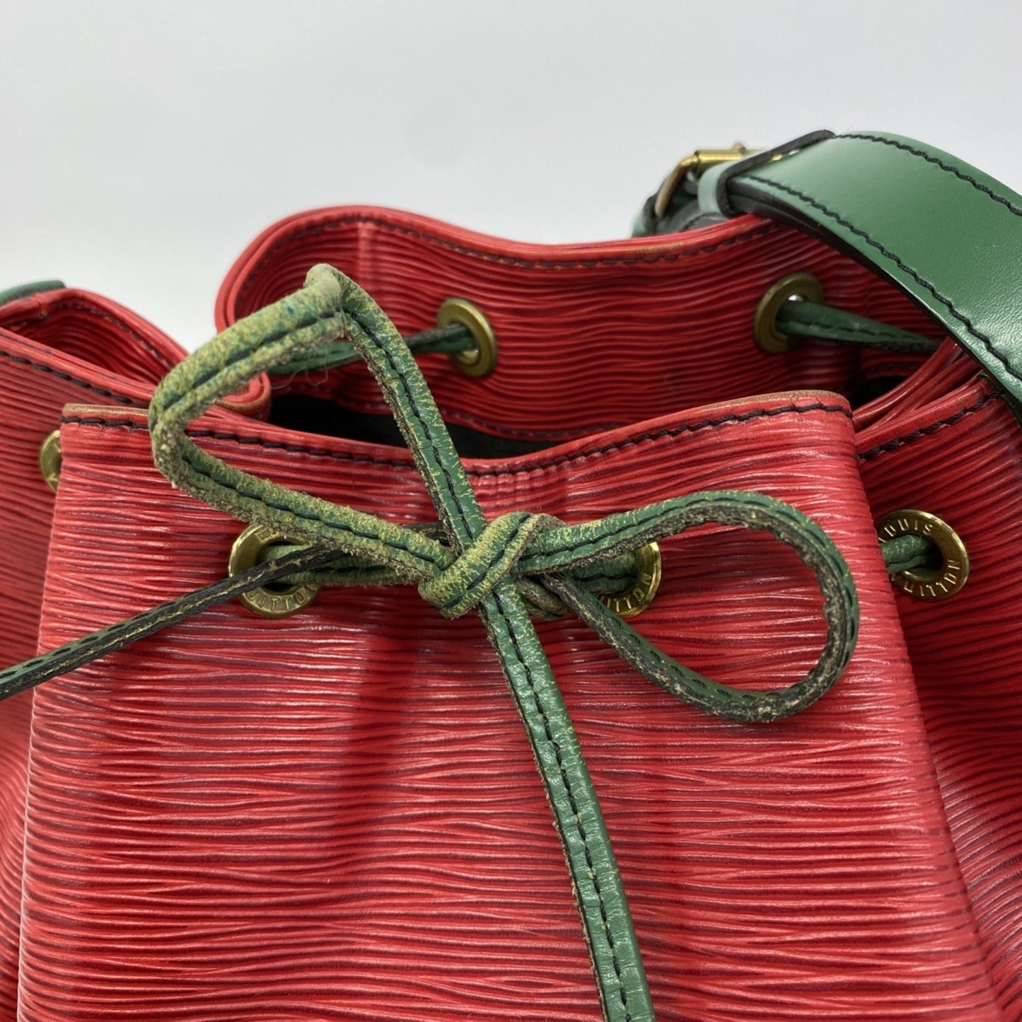 Louis Vuitton Epi Two-Tone Petit Noe Shoulder Bag In Castilian Red