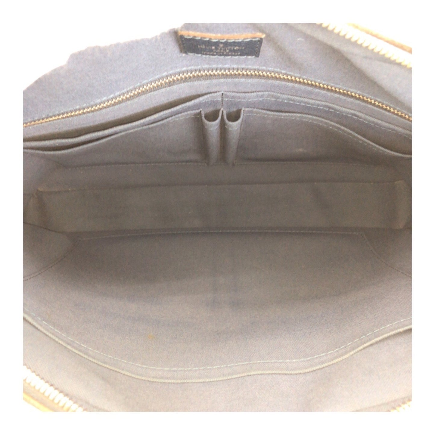 Louis Vuitton Taiga Porte-Document Voyage Mm Blue Leather Briefcase With Silver Hardware