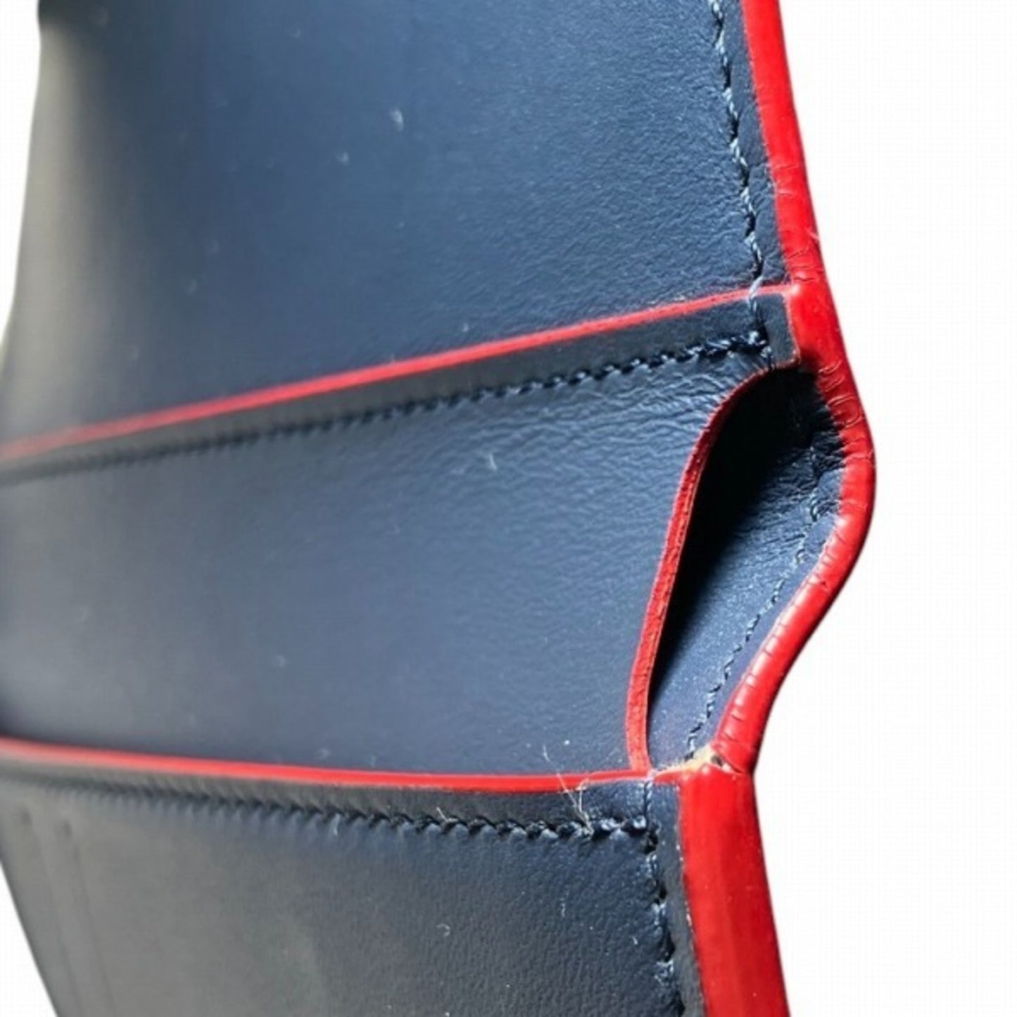 Louis Vuitton Portefeuille Capucines Compact M63741 Tri-Fold Wallet