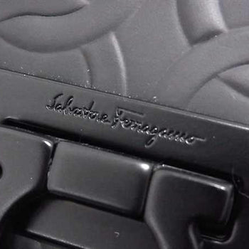 Salvatore Ferragamo Gancini Shoulder Bag Gg241149 In Black Leather