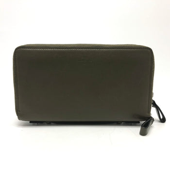 Valentino Garavani Rockstud Double Zip Wallet