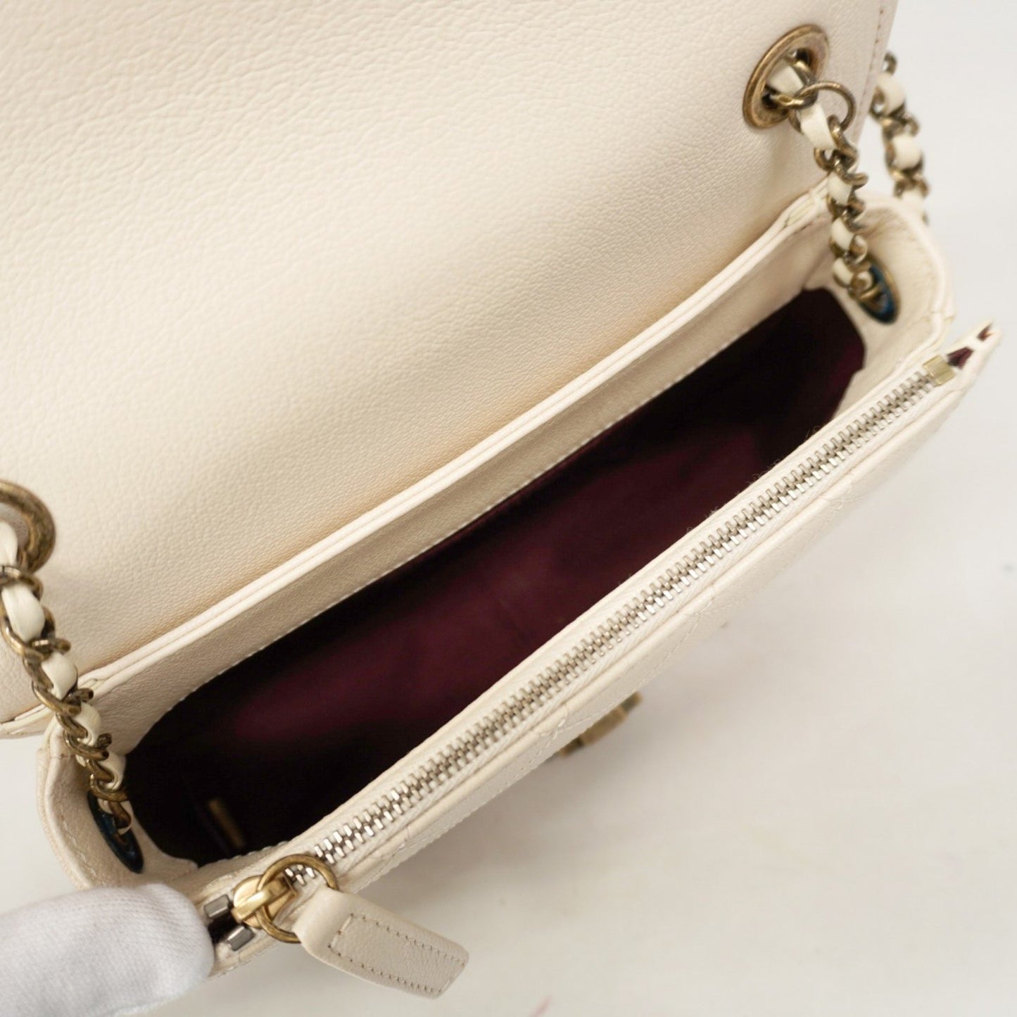 Chanel Matelasse Chain Leather Handbag