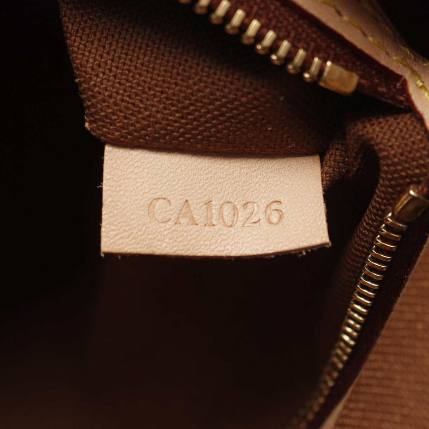 Louis Vuitton Batignolles Horizontal Monogram Shoulder Bag