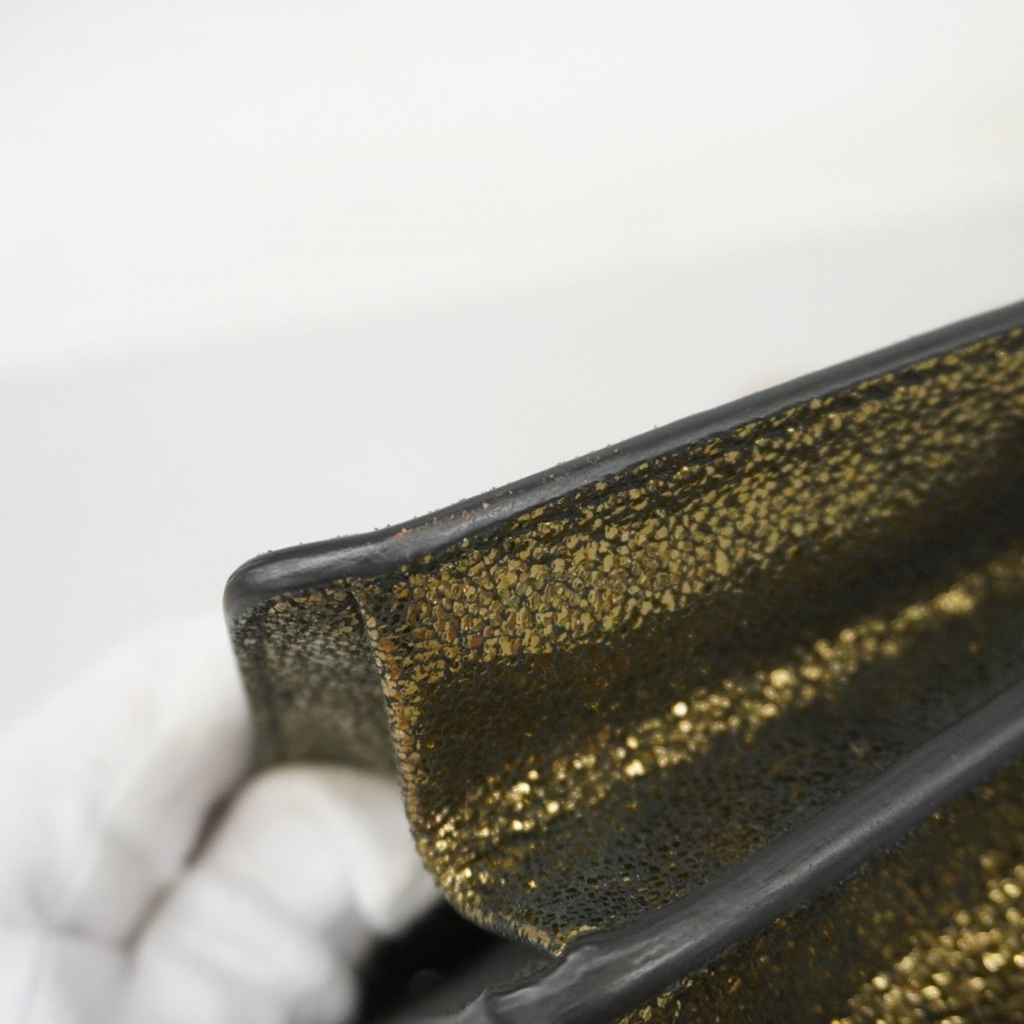 Salvatore Ferragamo Gancini Shoulder Bag In Gold