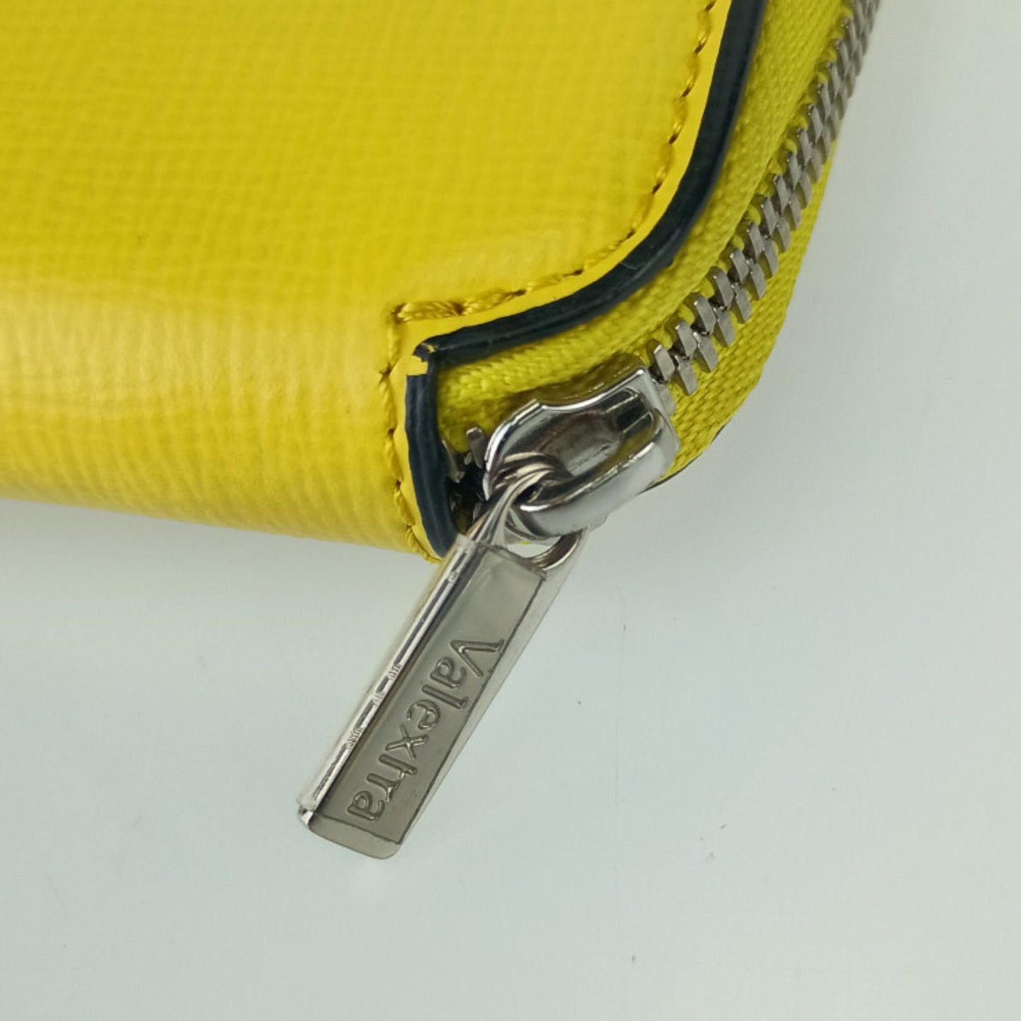 Valextra Zip-Around Card Holder V8L34 In Yellow Grained Calfskin For Men And Women