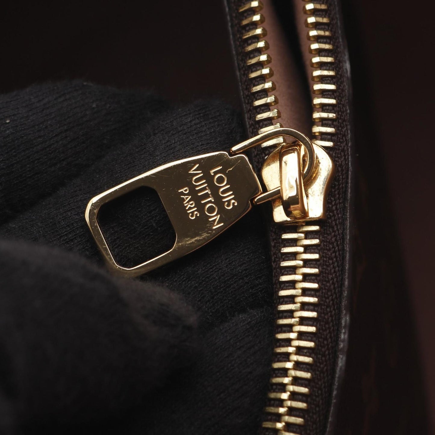 Louis Vuitton Neonoe Shoulder Bag