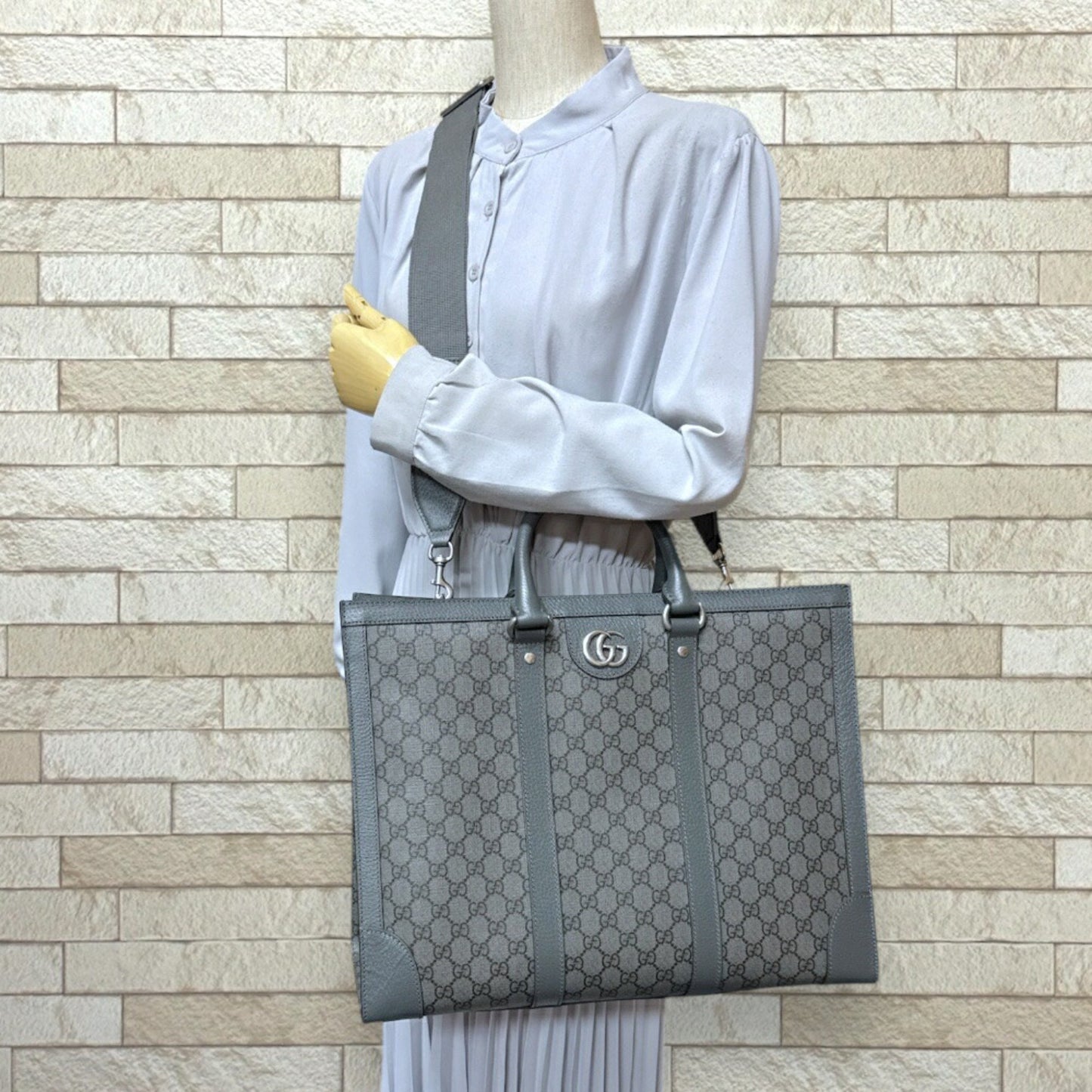 Gucci Large Ophidia Tote Bag In Gg Supreme Canvas (724665) - Gray