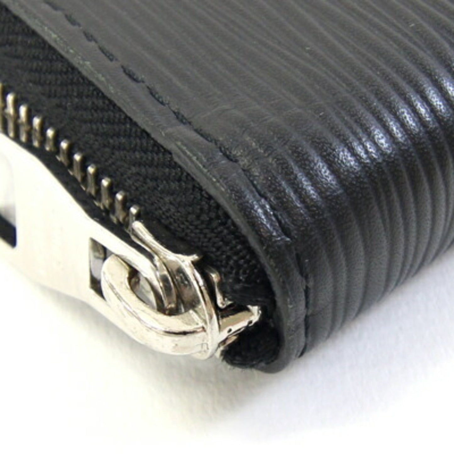 Louis Vuitton Epi Zippy Wallet Vertical M60965 Noir Black