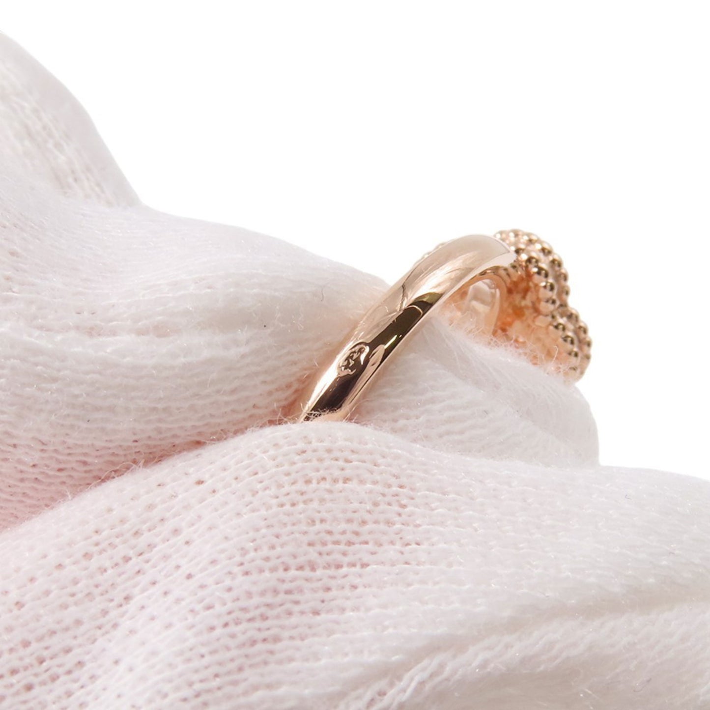 Van Cleef & Arpels Sweet Alhambra Ring