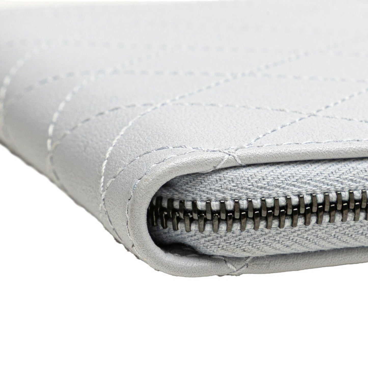 Chanel Matelasse Coco Mark Business Card Case Compact Wallet Purple Leather