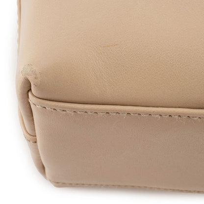 Gucci Gg Canvas Beige Semi-Hand Shoulder Bag 33900