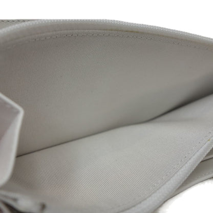 Chanel 19 Round Zipper Matelasse Cc Mark Ap1063 Long Wallet Leather White 083407