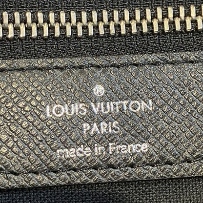 Louis Vuitton Taiga Milo M32632
