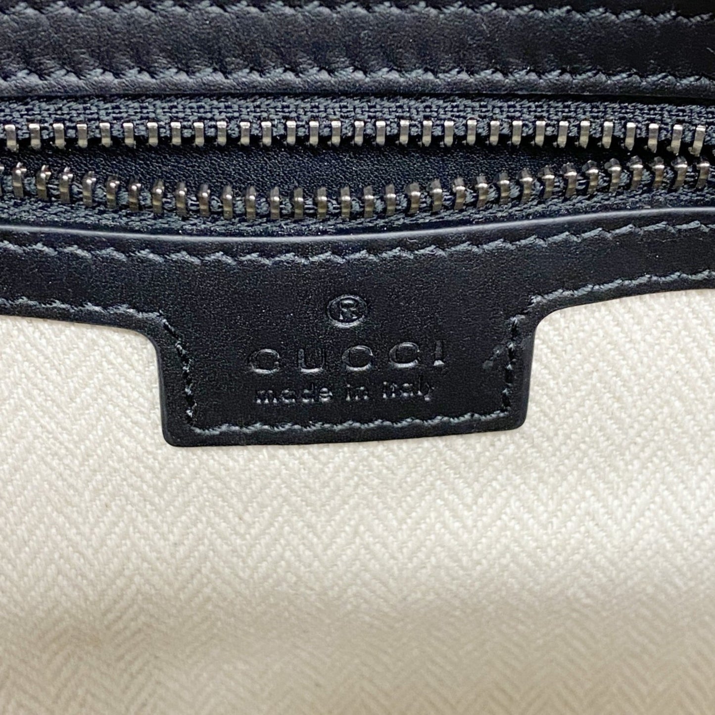 Gucci Gg Supreme Shoulder Bag 821155 Black